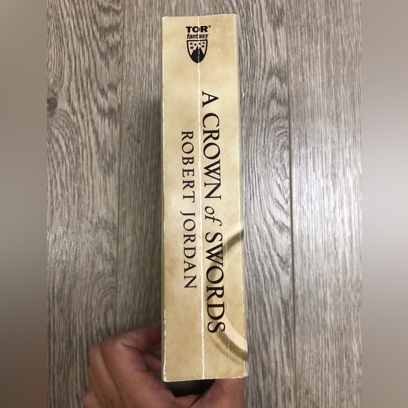 Wheel of Time by Robert Jordan Bookset 7-9 - Picture 3 of 10